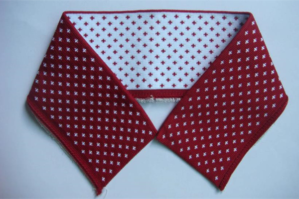 羅紋領(lǐng)和橫機(jī)領(lǐng)有什么區(qū)別？